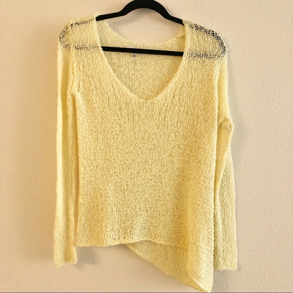 Aritzia Talula Yellow Knit Sweater in XS